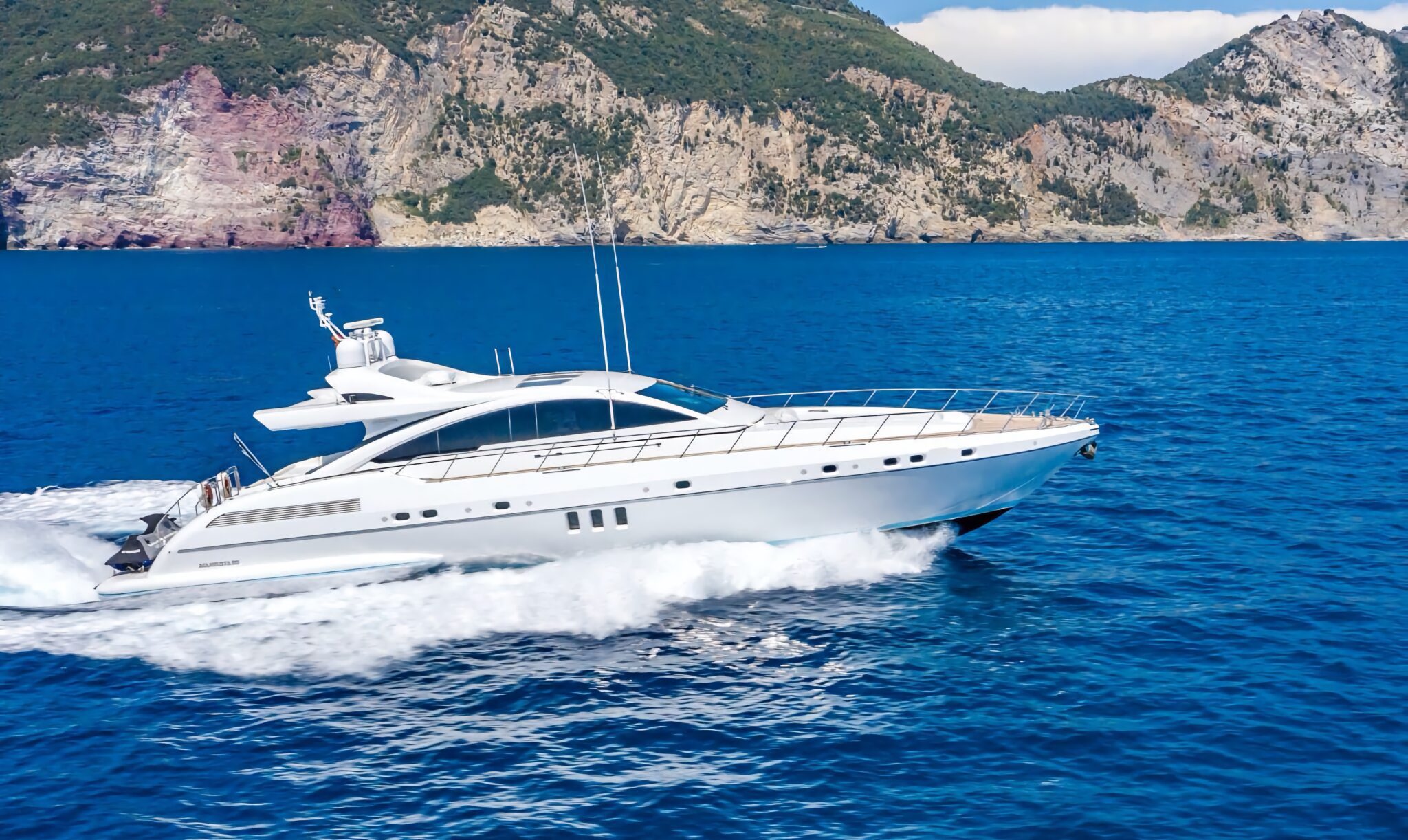 buy mangusta yacht